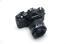 將圖片載入圖庫檢視器 Nikon FE2 with AF 35-70mm F3.3-4.5 Lens
