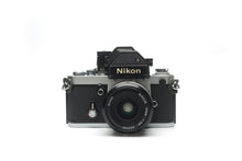 將圖片載入圖庫檢視器 Nikon F2 with 35mm F2.8 Lens
