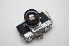 將圖片載入圖庫檢視器 Fujica ST701 with 55mm F1.8 Lens
