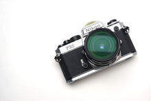 將圖片載入圖庫檢視器 Nikon FE2 with 28mm F3.5 Ai Wide Angle Lens
