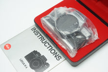 將圖片載入圖庫檢視器 Brand new Leica R4 body with case

